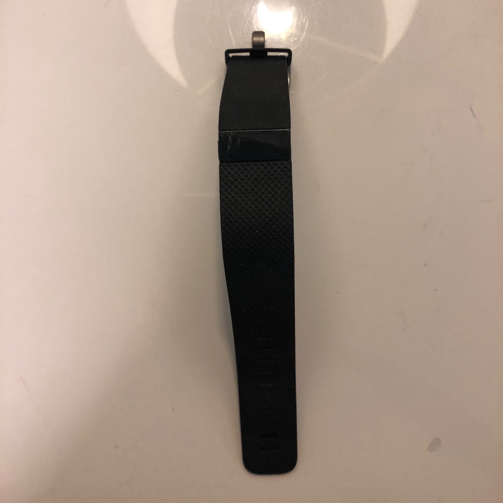 Black Fit Bit Charge HR with Charger